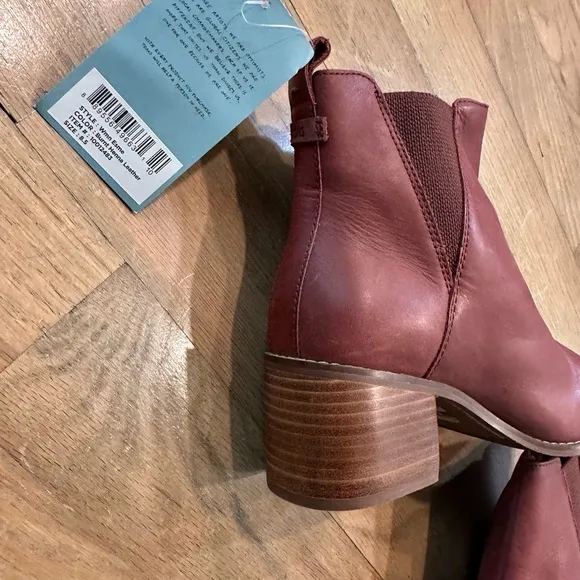 Tom’s Boots NEW