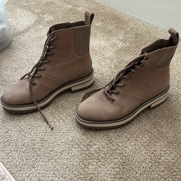 Toms Frankie khaki boots