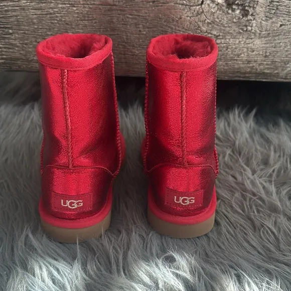 UGG Boots Girls size 3