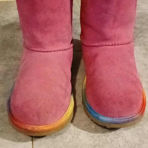 UGG boots size 4 niña