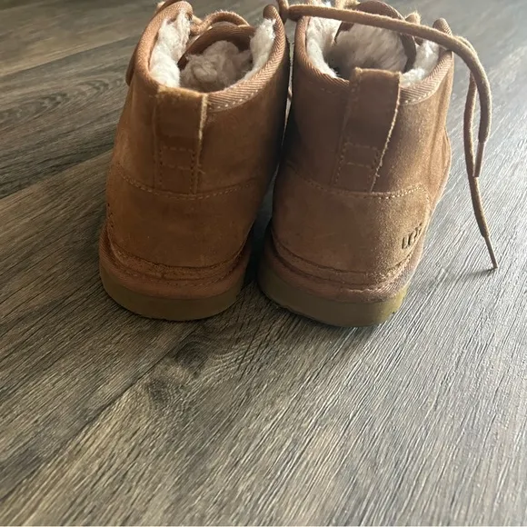 Ugg boots youth size 7