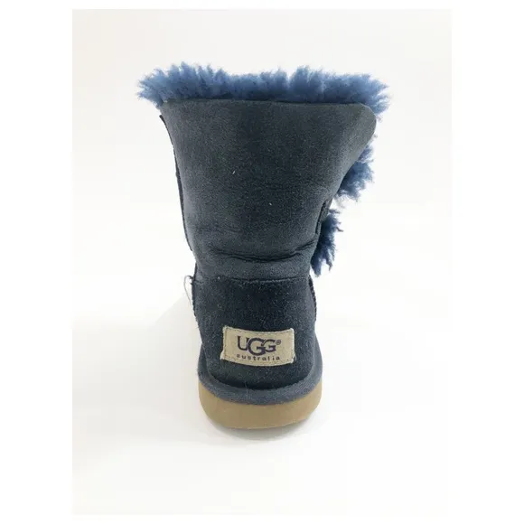 UGG Kids Bailey Boots Button Navy Size 2 ($) 4619($)