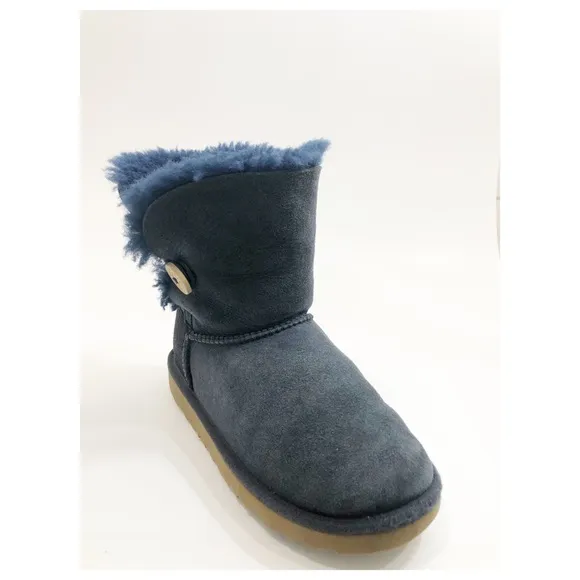UGG Kids Bailey Boots Button Navy Size 2 ($) 4619($)