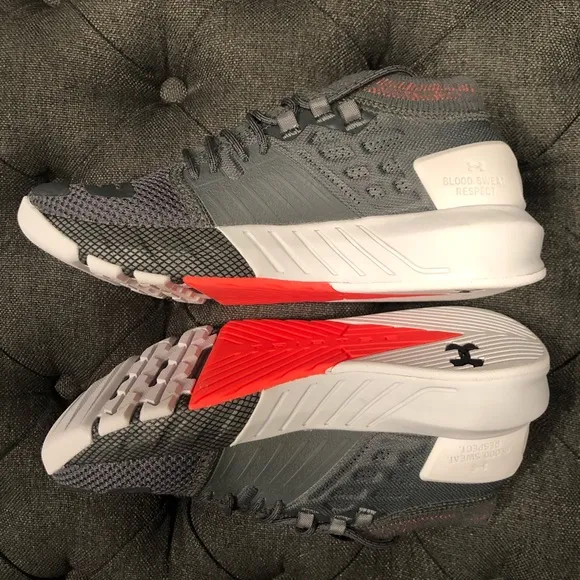 Under Armour the Rock sneakers 4.5