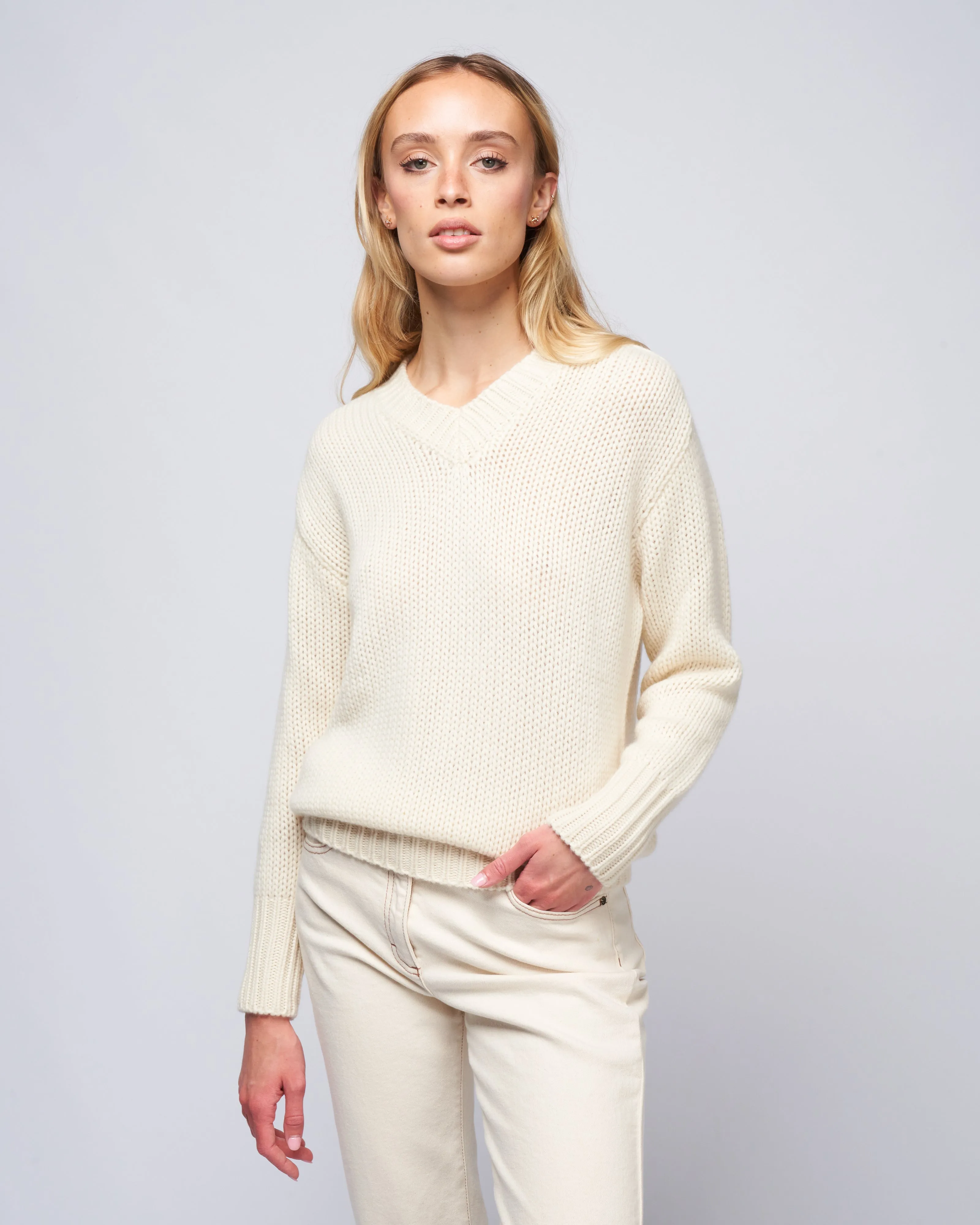 v neck cashmere sweater - off white