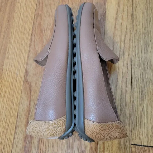 Vionic Elora Leather Loafers Driving Moccasins Classic Toffee Tan Size 7 Neutral