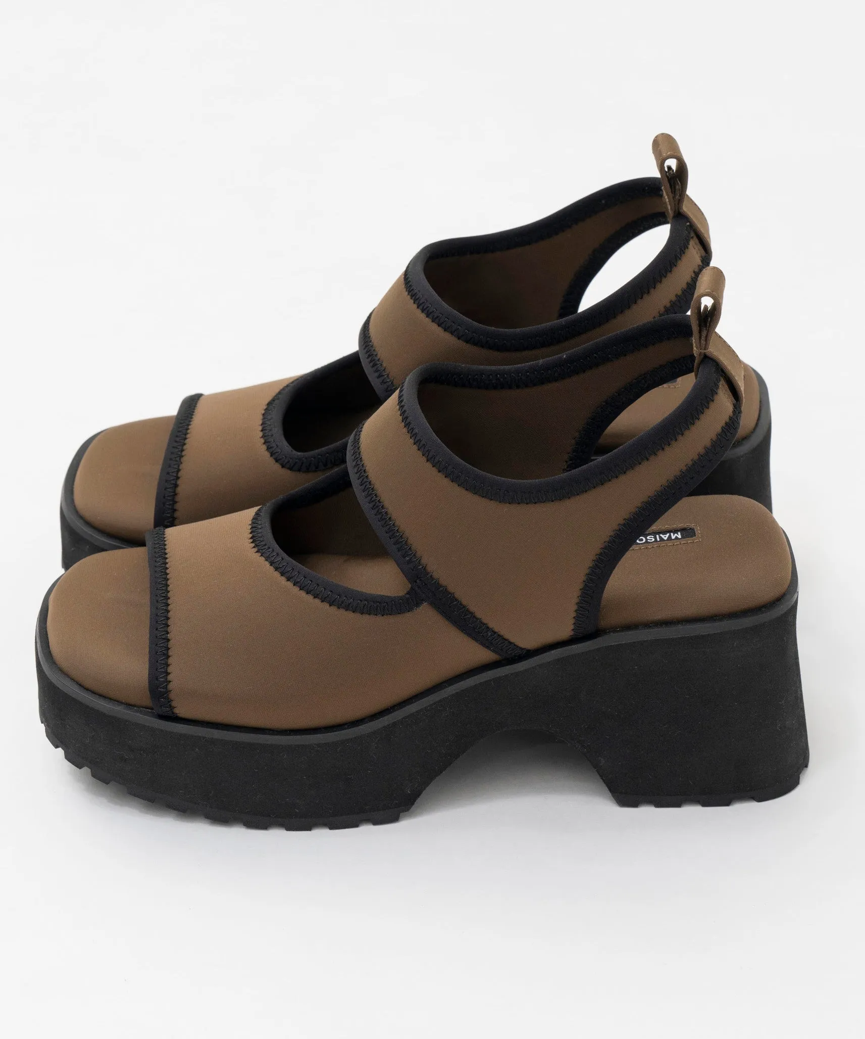 Volume Sole Stretch Sandals