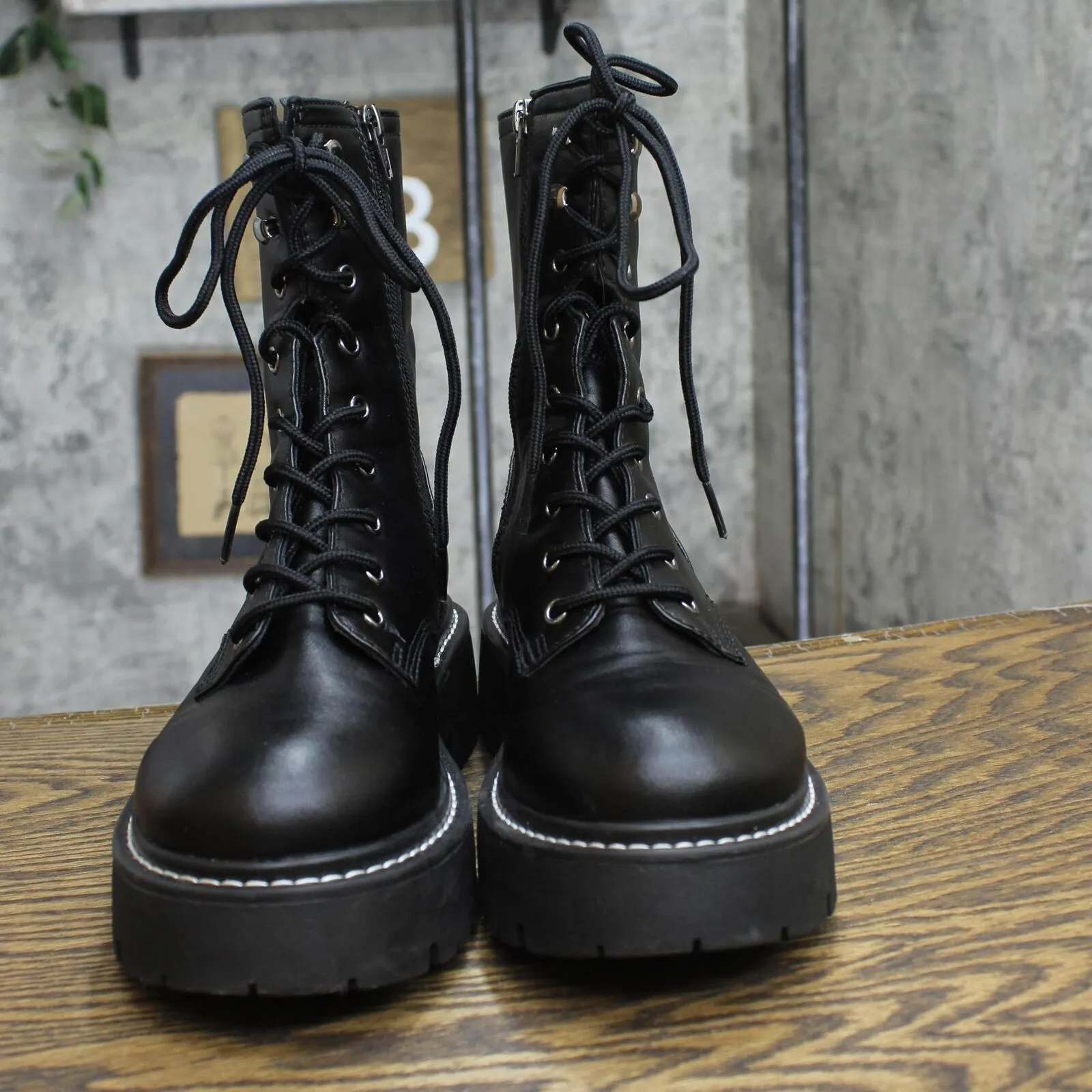 Wild Fable Womens Logan Lug Combat Boots with Memory Foam Insole Black 9M