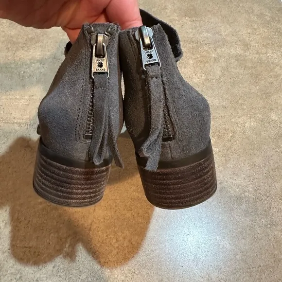 Women’s lucky brand boots size 7