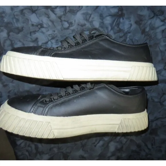 Zara black smooth leather lace up low top sneakers size 42 or US 9